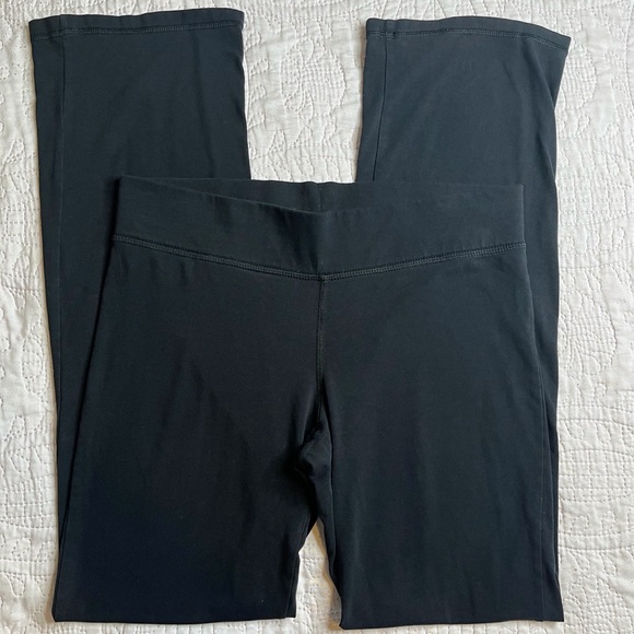 Women’s Long Sleeve Tunic & Plaid Button Up Shirts, Yoga Pants Bundle medium - Picture 5 of 7